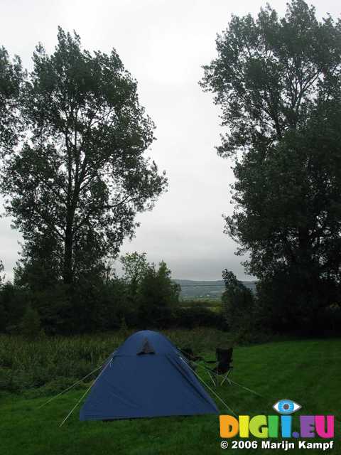 19332 Tent at Bunratty farm campsite